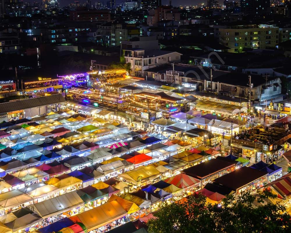 Rod Fai Train Market, Bangkok