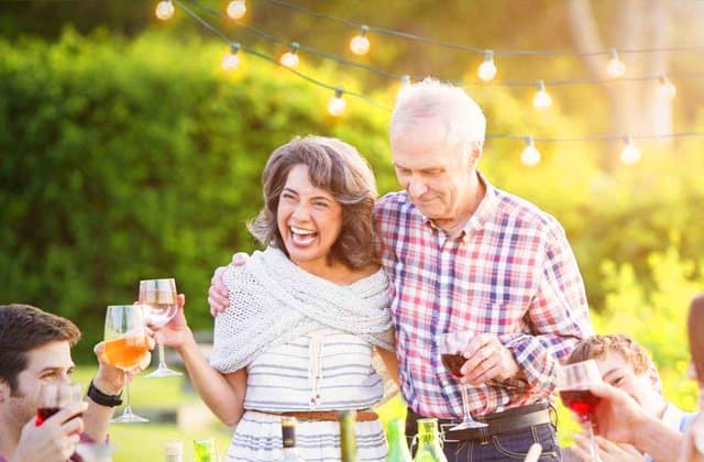 Spoil Your Wife with these Top 10 Wedding Anniversary Gift Ideas