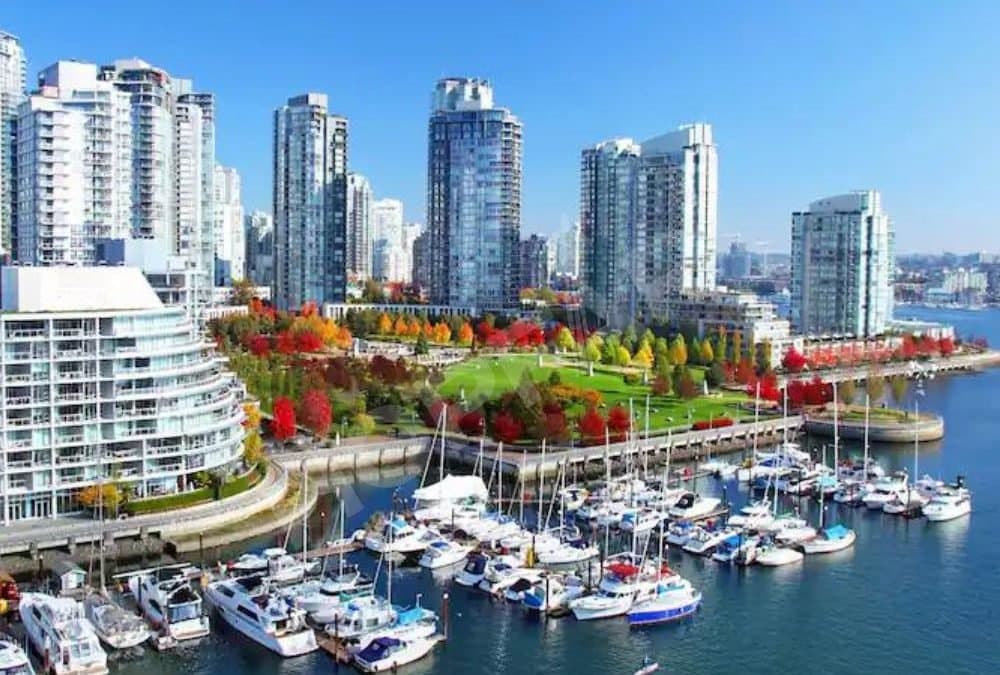 Exploring the Best 14 Magical Spots of Canada