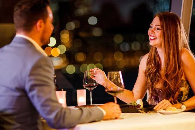 Top 5 Most Romantic Dinner Cruises in NYC for Honeymoon Couples