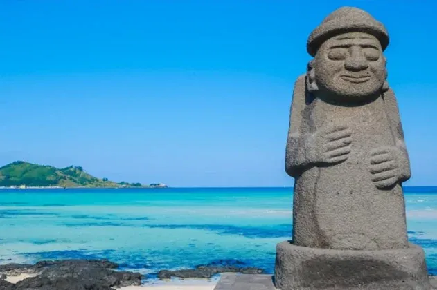 Jeju Island’s Top 10 Attractions in South Korea: A Comprehensive Guide for Travellers