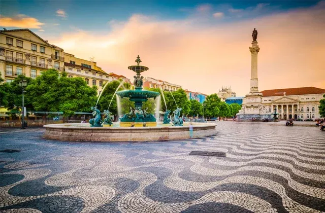 Portugal’s Finest: Exploring the Must-See Holiday Destinations and Ideal Travel Seasons