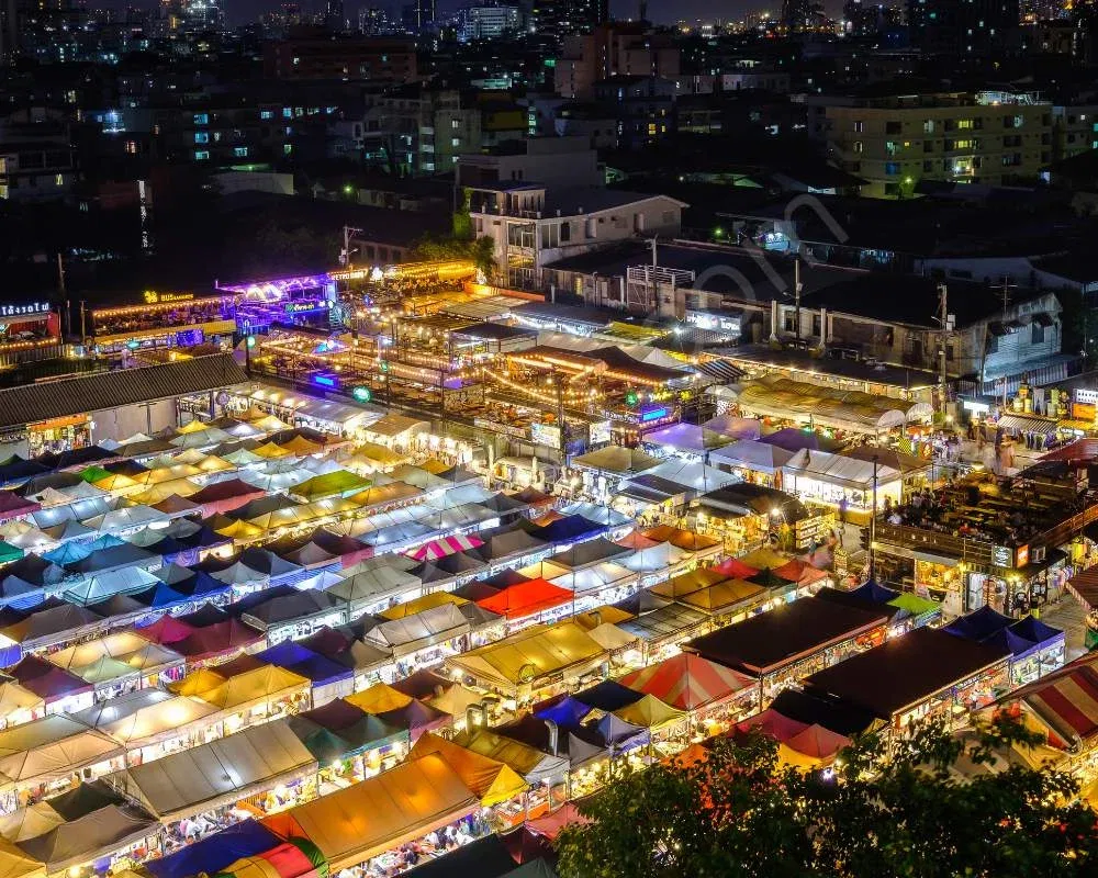 Rod Fai Train Market, Bangkok